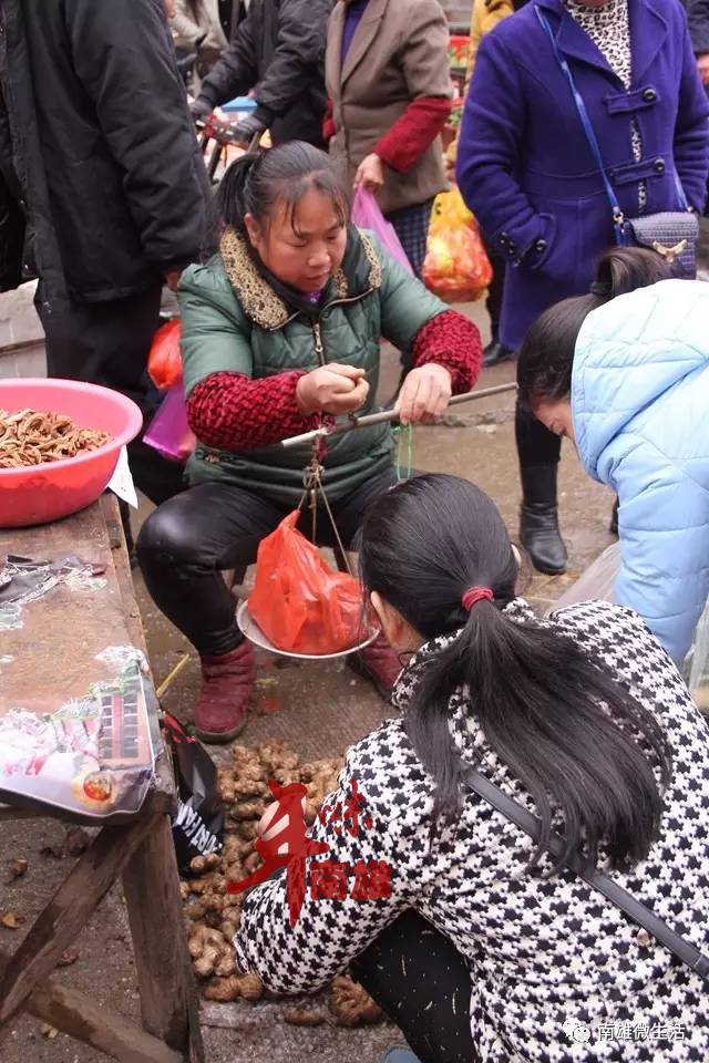 萬人的南雄人赴墟場面太振撼了