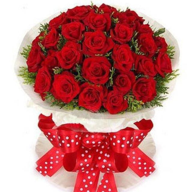 愿得一人心白首不相离9999朵玫瑰送给你祝你情人节快乐