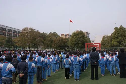 貴池區城西小學創建於1965年,前身為池州市師範附屬小學分校,張愛萍