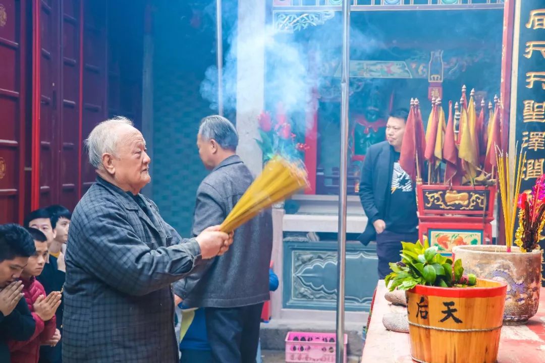 潮汕風俗農曆十二月廿四神上天即媽祖上朝日