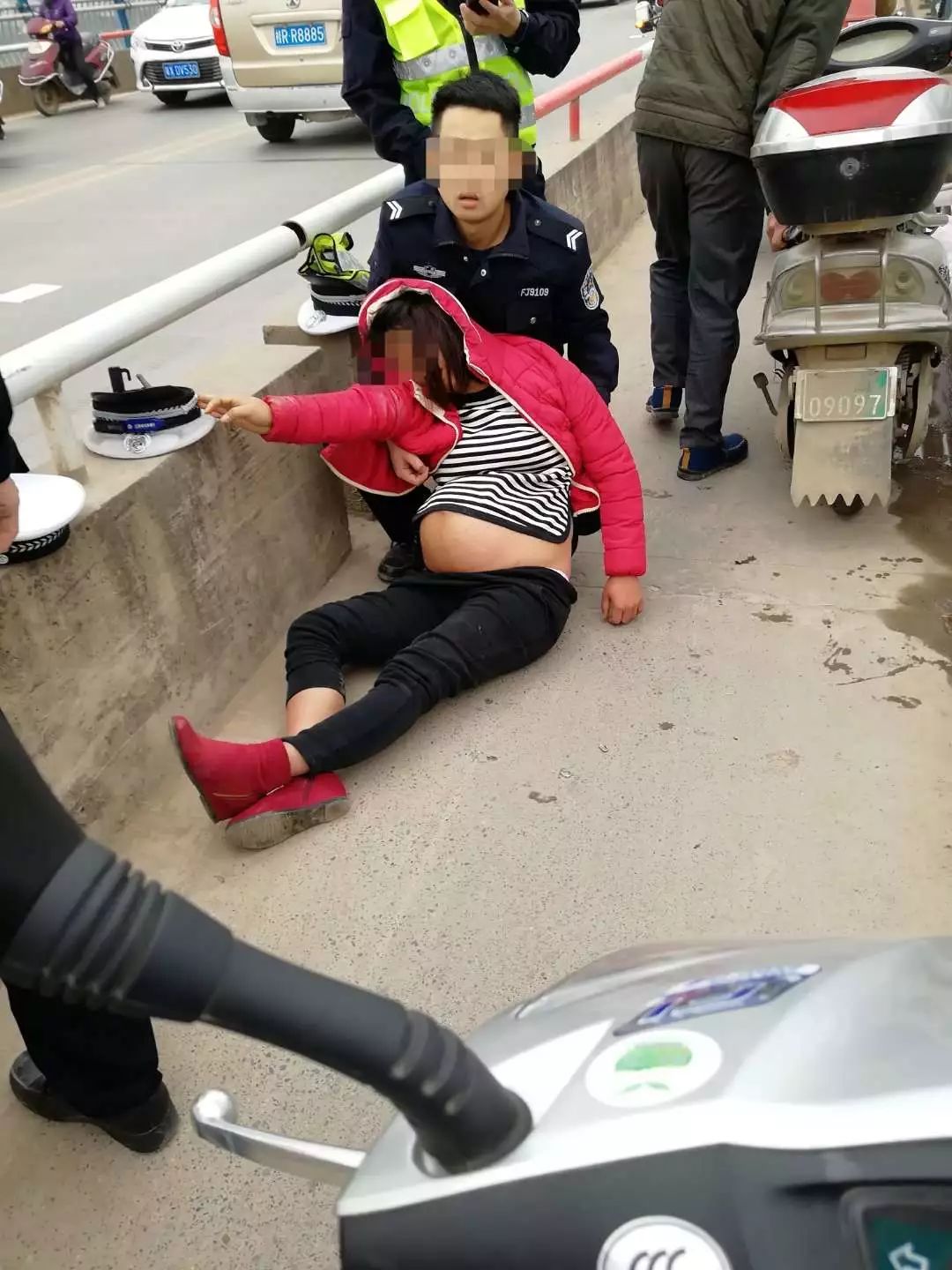 南京江宁车祸孕妇图片