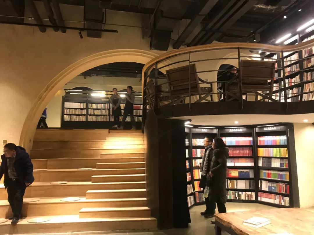 全西宁最好最具有颜值的几何书店预开业啦