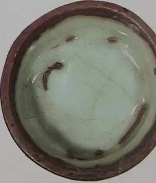 宋代官窑瓷器底部图片