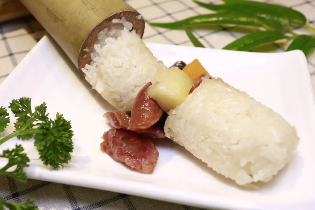 阳江特色竹筒宴每一啖都是竹香1元就可以吃到美味的竹筒蒸菜抵食到
