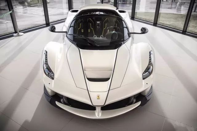 敞篷马王大赏,白色法拉利laferrari aperta!