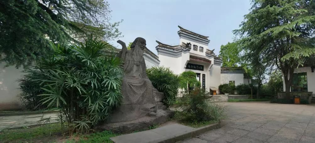 景區整合了張大千紀念館,張大千博物館,張大千美術館,張大千故居,西林