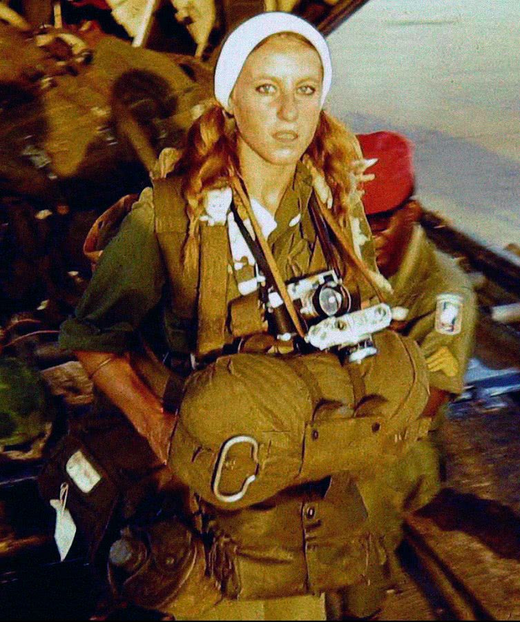 世界著名战地女记者图片
