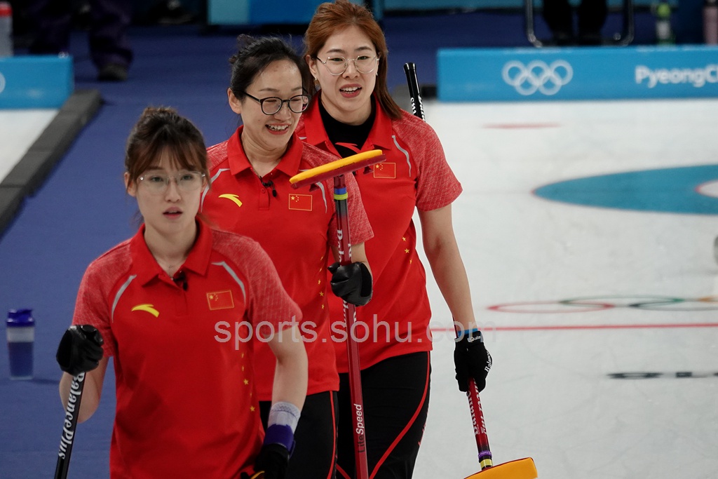 中国冰壶女队现役图片