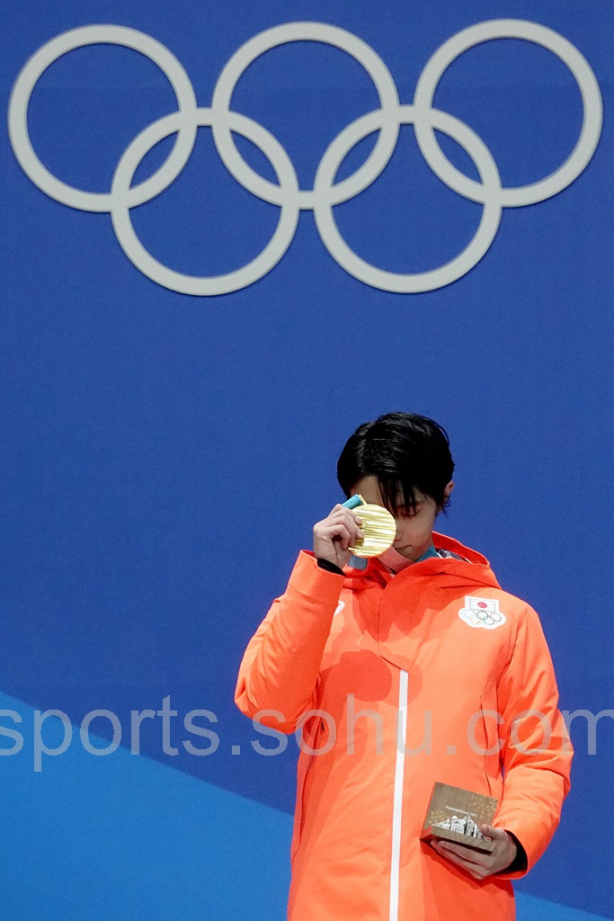 羽生结弦平昌夺冠图片