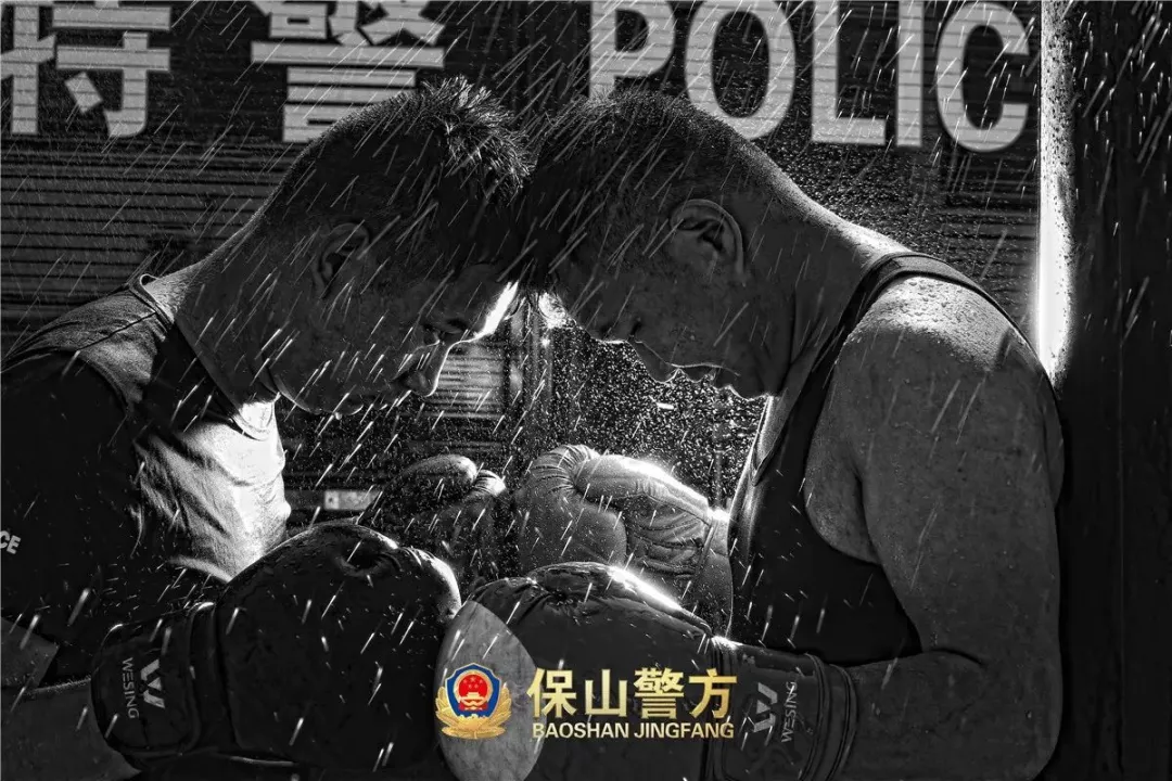 雲南保山特警推出酷炫海報,一大波鐵血硬漢強勢來襲!