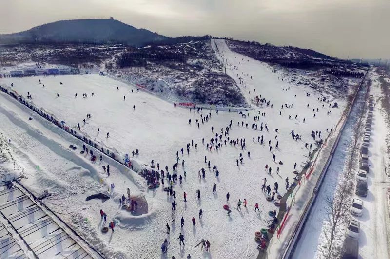 梓潼山滑雪场图片