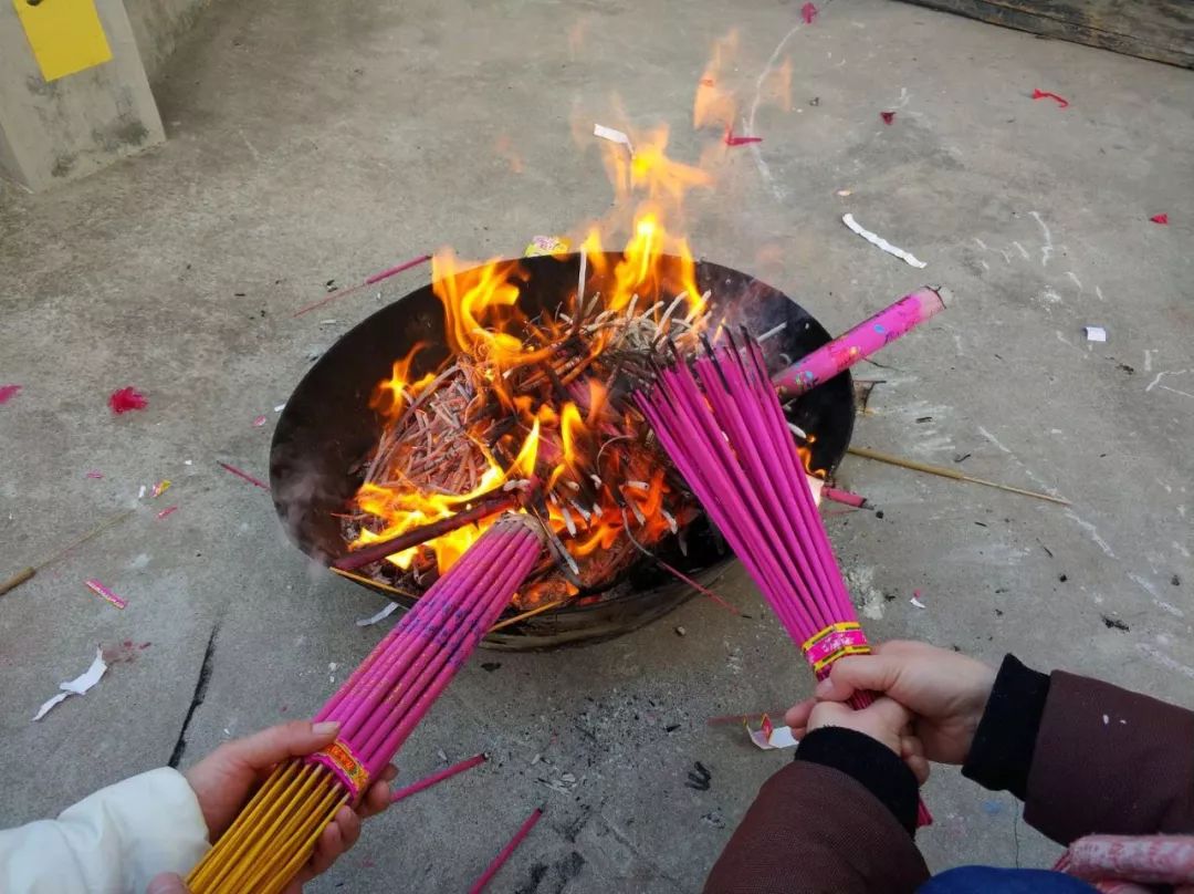 初一祈福图图片