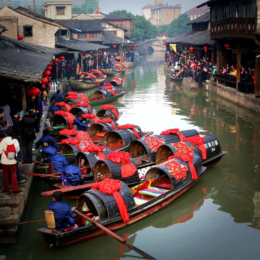 可以见得在浙江的江南水乡之中,绍兴的安昌古镇占有一席重要的位置.