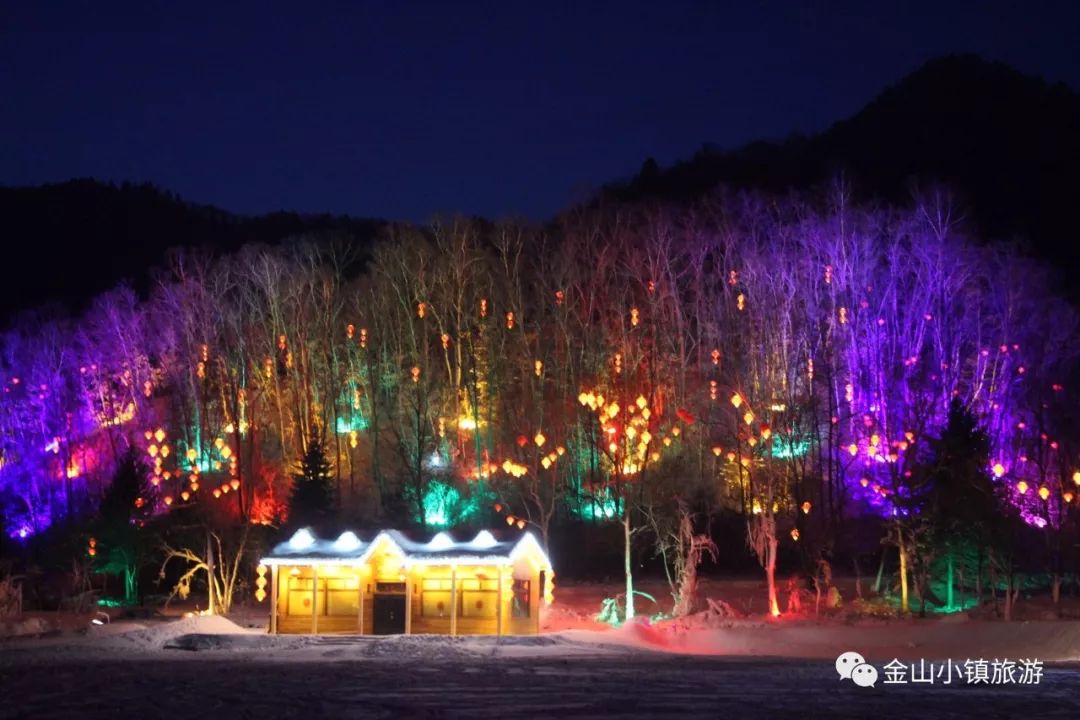 帶上家人來中國·冰湖雪村過個大年小編為你支招!