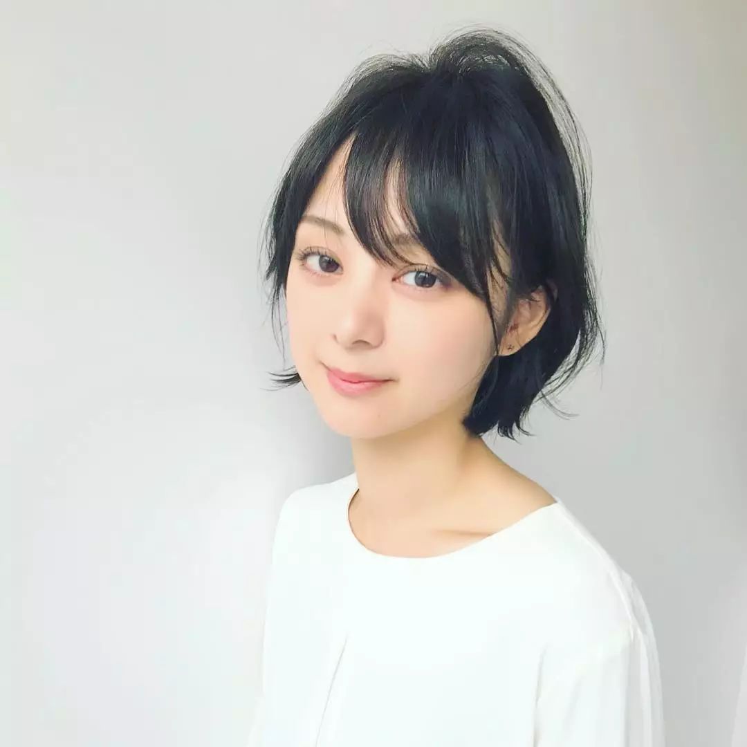 今天jin酱就给大家分享一下2018年春季日本流行的18款短发,这样的发型