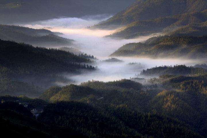 都庞岭,气势雄伟,山清水秀,风景优美