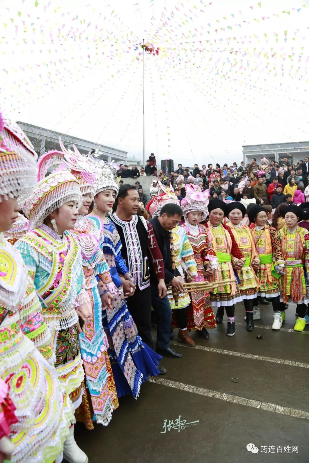 筠連高坪鄉李家灣苗族花山節盛況附精彩視頻