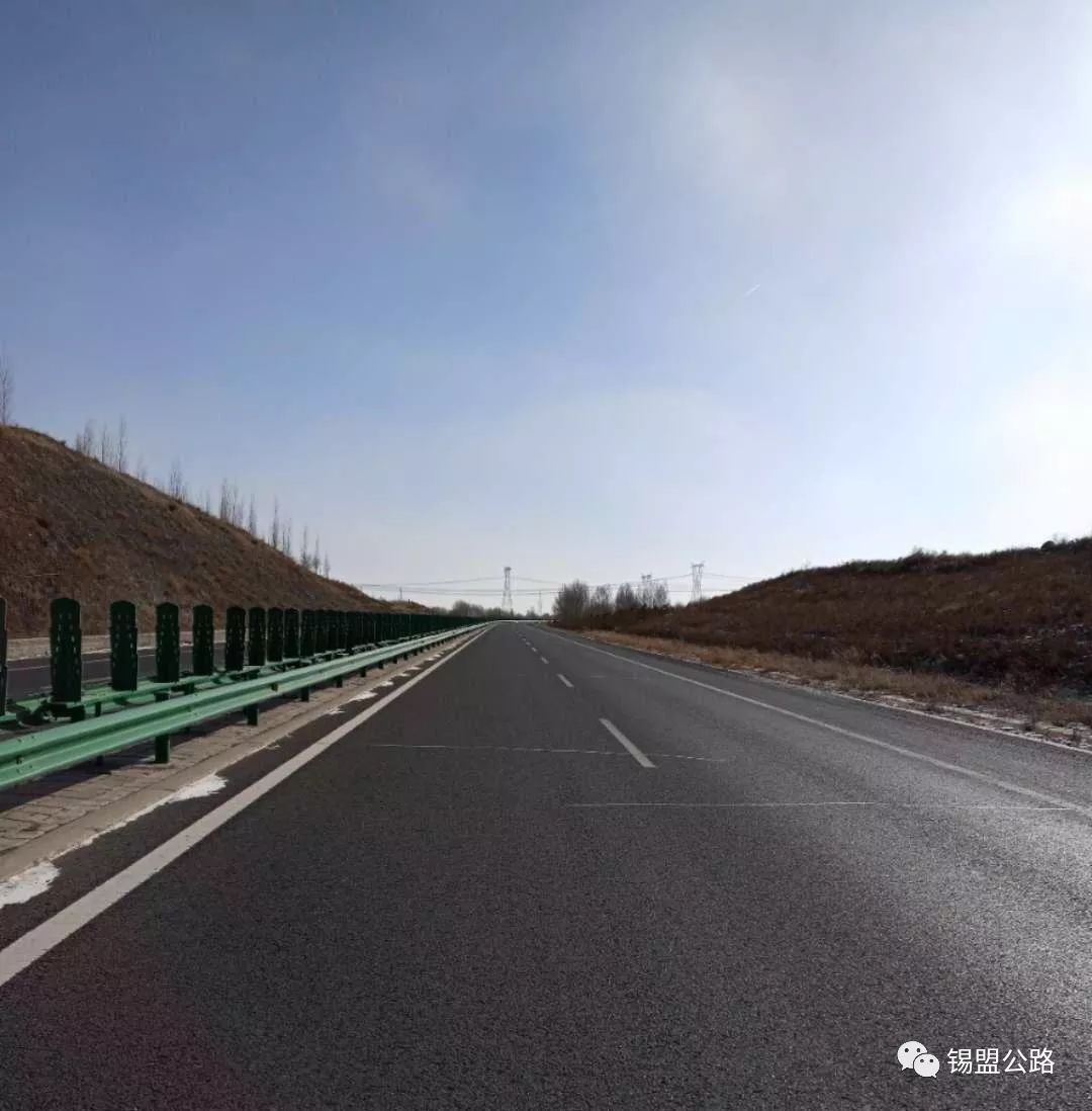 1,s27(锡林浩特-张家口高速公路)锡林浩特至三号地全线正常通行.