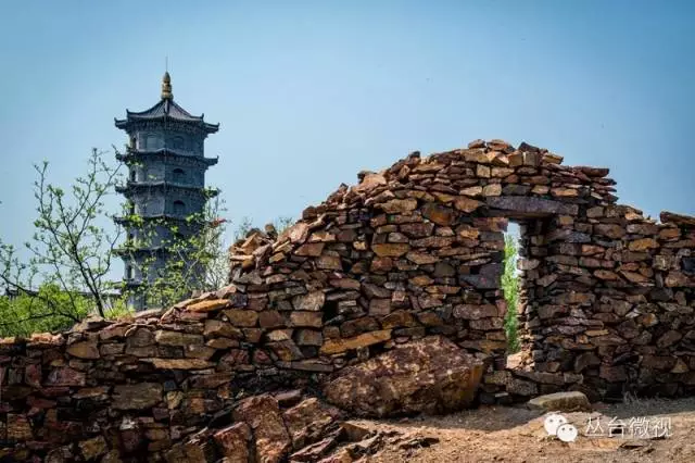 紫山,位于邯郸市丛台区三陵乡陈窑村北100米处,距邯郸市内(以市博物馆