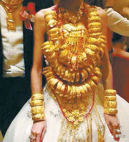 福建新娘黄金图片