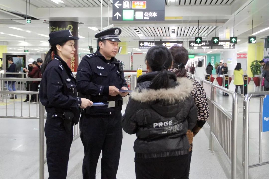 點贊節日在崗好警察 ⑦ | 連續八年春節在崗,守護深圳北站平安