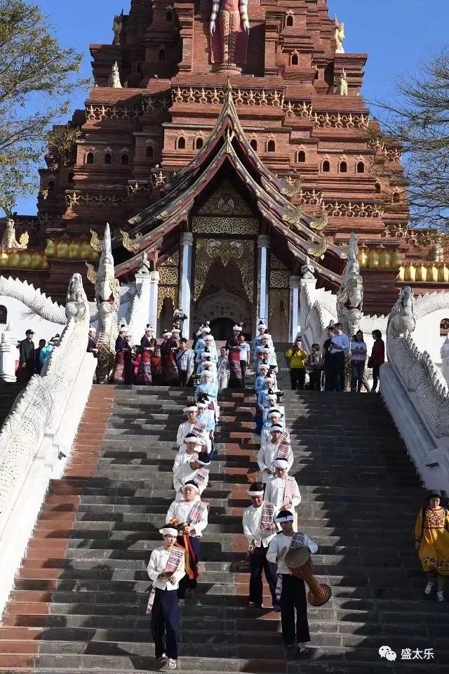 美图:祭祀,开光是傣族人民常见的事