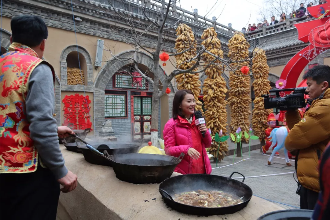 風雪中,央視直播陝州燈會,恭祝您狗年旺旺!