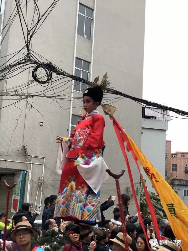 喜报春魁,雷震子救父,三藏取经,锣鼓柜,韩湘子得道,天女散花,蠄妑吐月