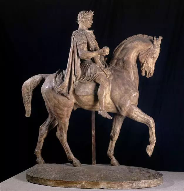 这件拿破仑骑马雕塑出自于法国雕塑大师安托万
