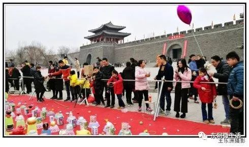 東阿春節盤點之三套圈東阿套圈遊戲現套鴨子套天鵝小夥伴們驚呆了