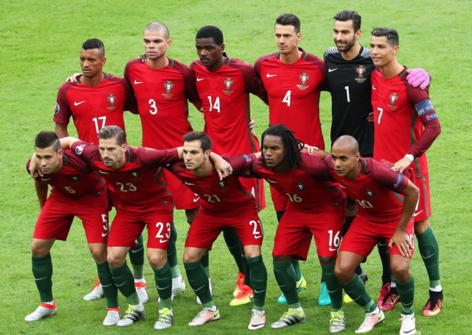 2016年欧洲杯决赛葡萄牙首发阵容4号丰特在列