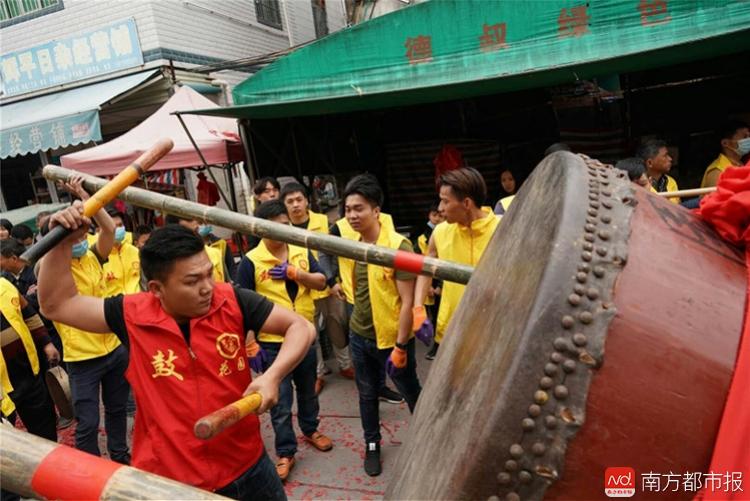 惠州年俗·现场|初八横河添灯,大鼓敲响,数万居民接灯拜年