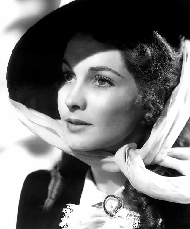 ▼photo by john rawlings▲1937 vivien leigh▼费雯 61 丽已成为