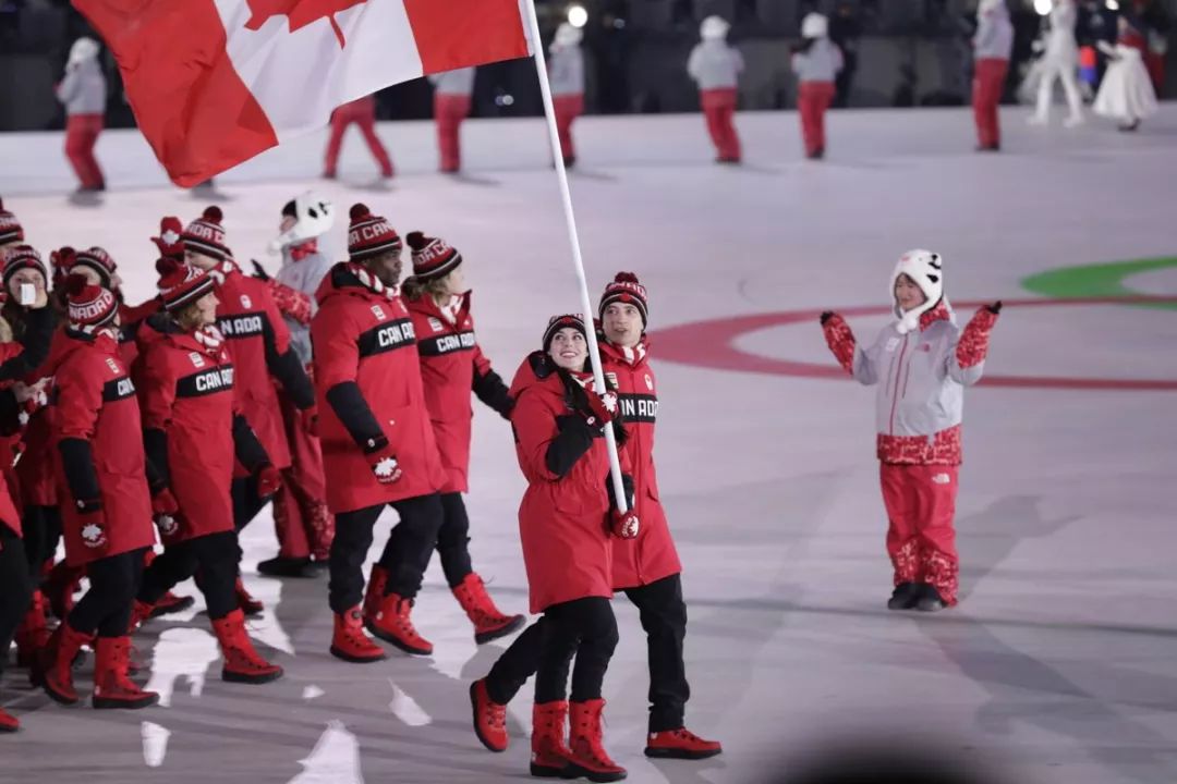 加拿大队入场服图片