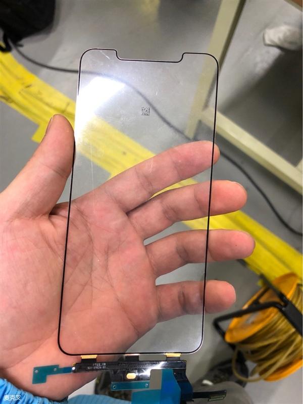 iPhone X Plus前面板曝光：LG 6.5寸OLED屏