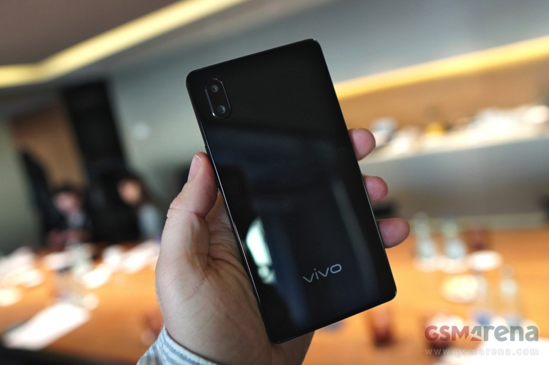 从vivo APEX身上我们看到了更多手机的未来