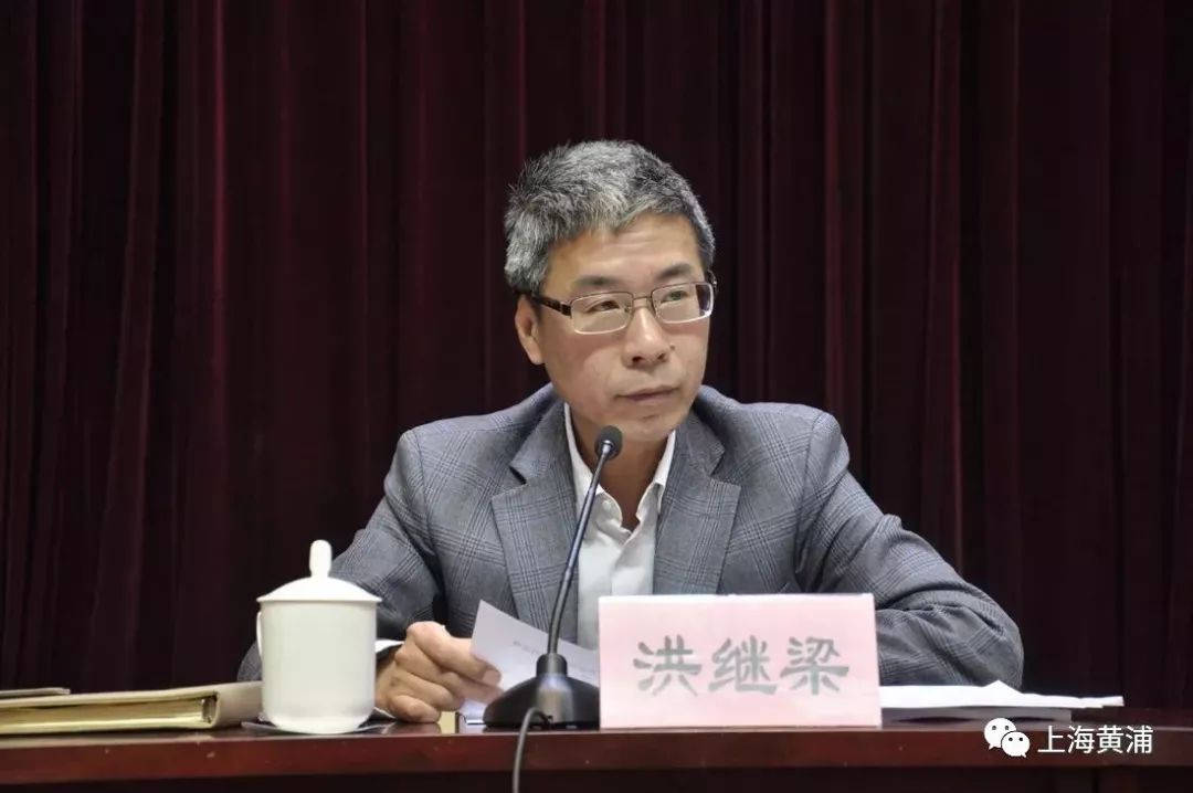 会上,区委常委,副区长巢克俭,副区长洪继梁通报了有关工作情况.