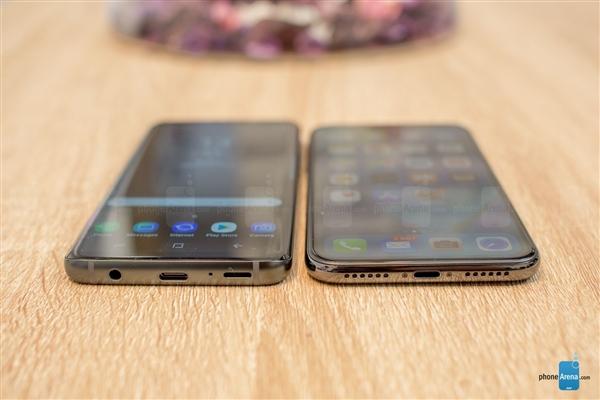 全面屏旗舰大碰撞 三星Galaxy S9/iPhone X真机对比