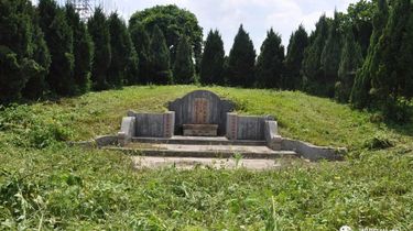潮汕较少有的家族墓葬群就在潮阳这里已700多年