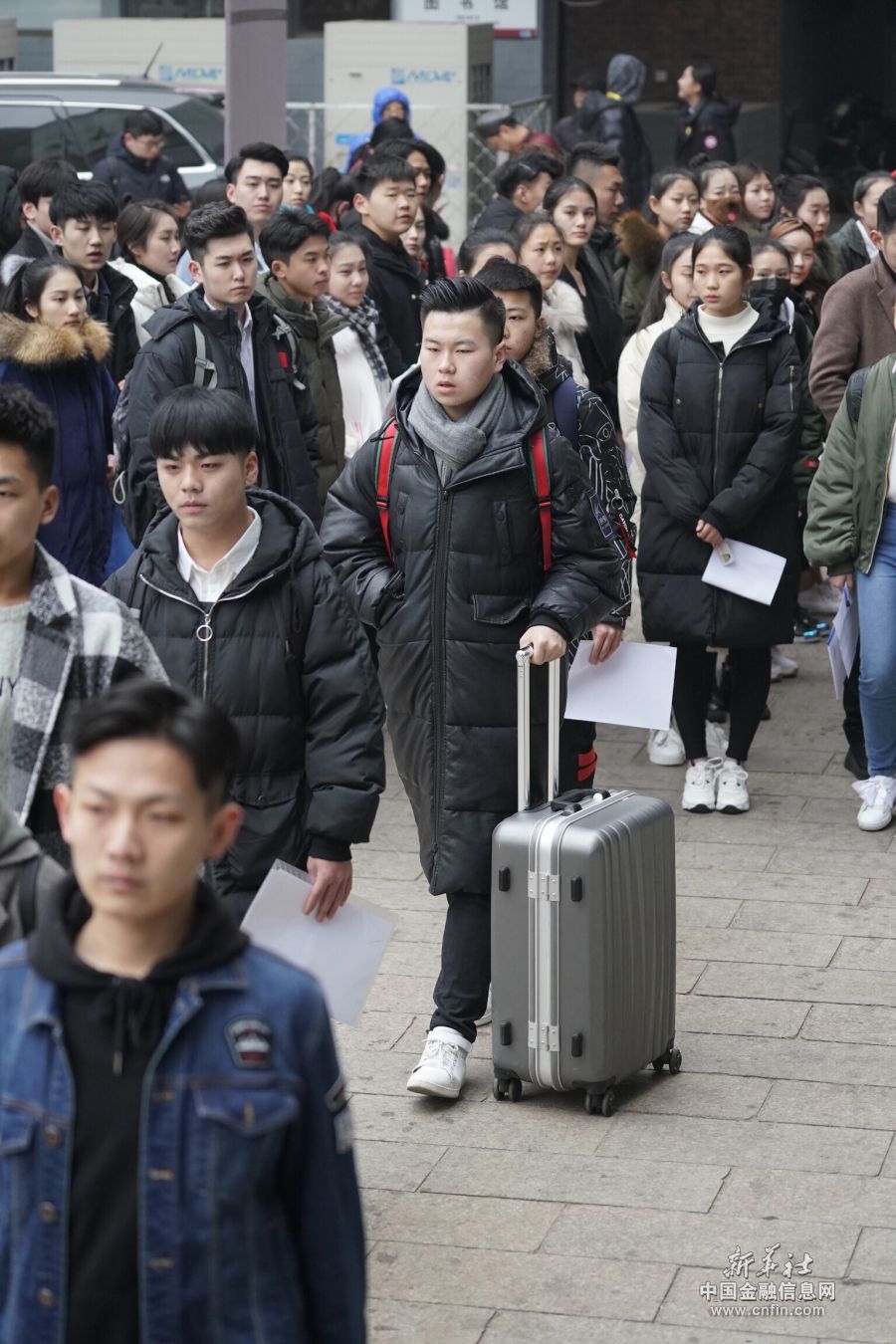 2018艺考启幕 俊男美女扎堆北京电影学院