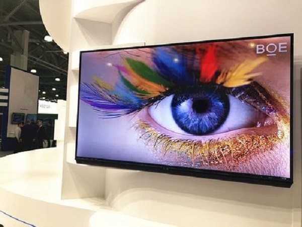 京东方展示全球最大尺寸的110英寸8k超高清显示屏