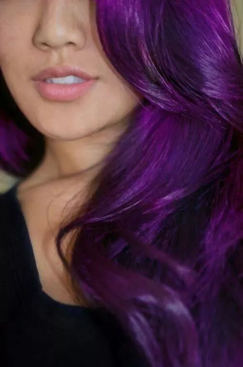 黑直发挑染紫色图片