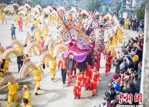 【年俗文化】巨型板龙走村串户闹元宵,九江这个地方