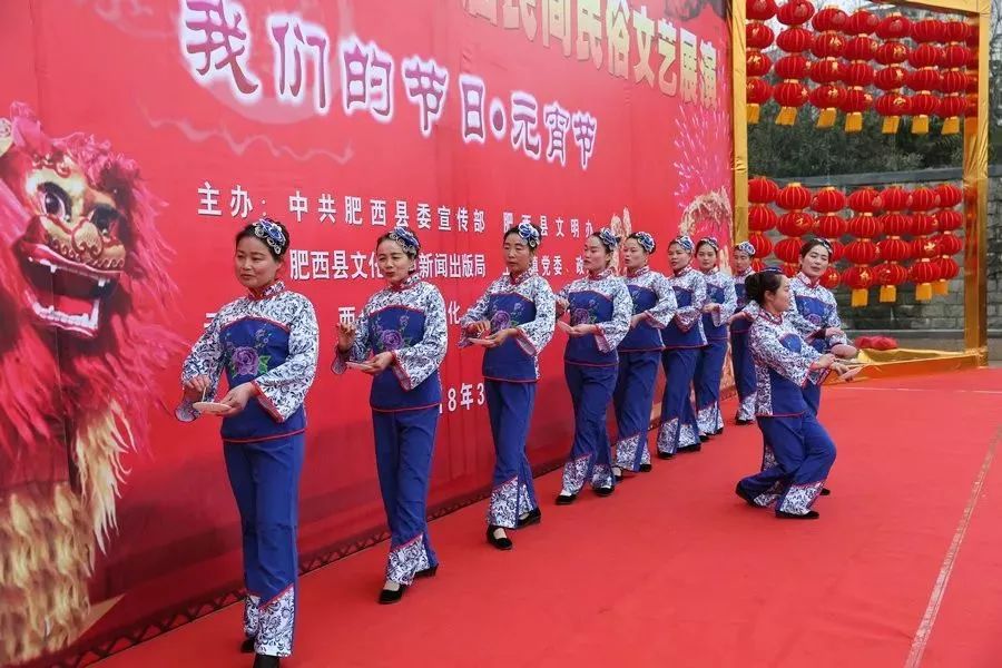 碟子舞《庐州道情》川剧《变脸》庐州大鼓《赞铭传》在展演活动举办的