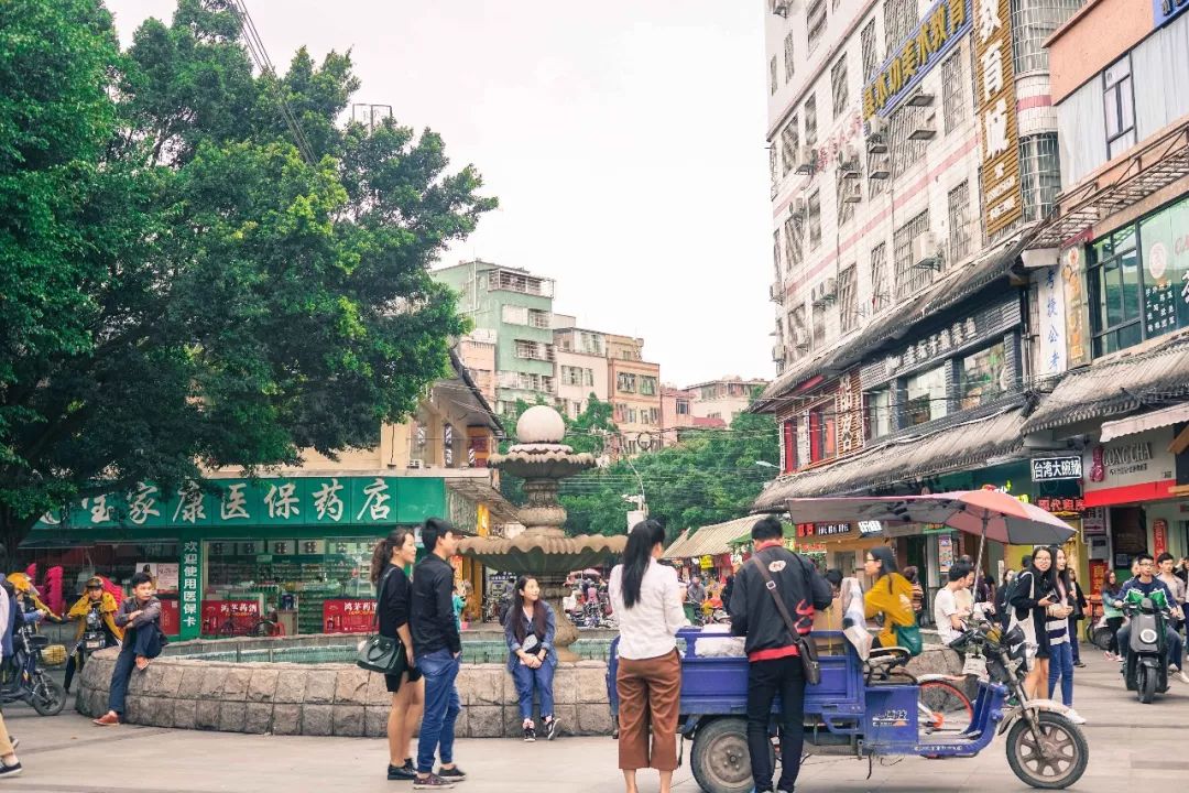 天河龙洞小巷子图片