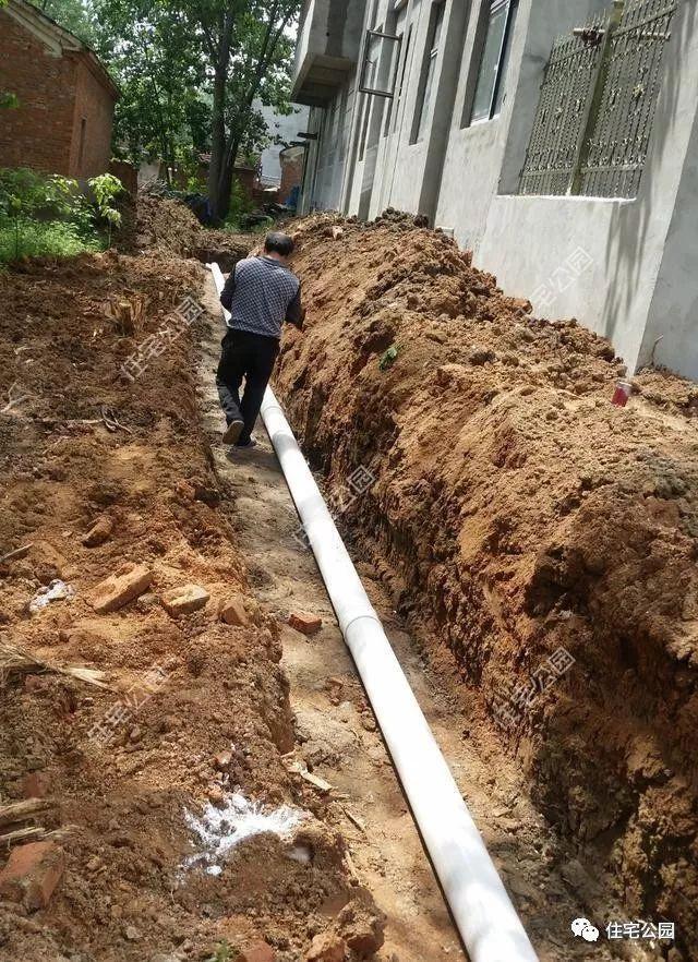 地基排水管预埋施工图片