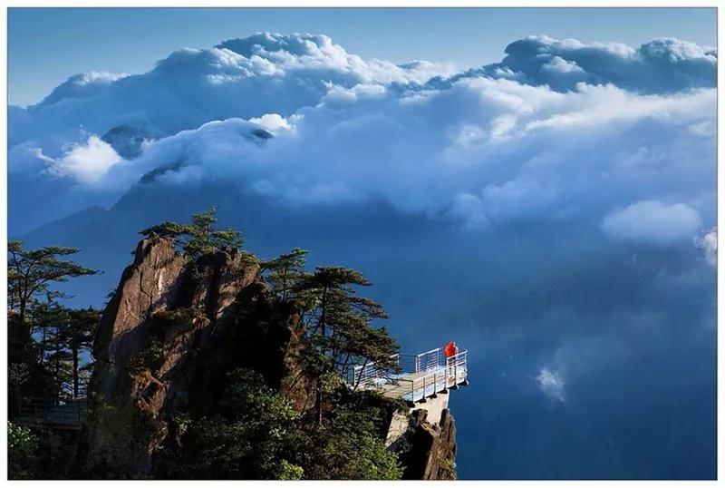 青雲棧道明月山纜車月柳黃昏雲谷飛瀑體力好的朋友可以爬爬山,看看