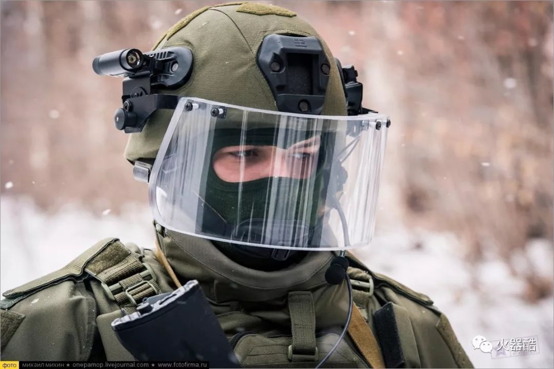 俄国特种部队头盔图片