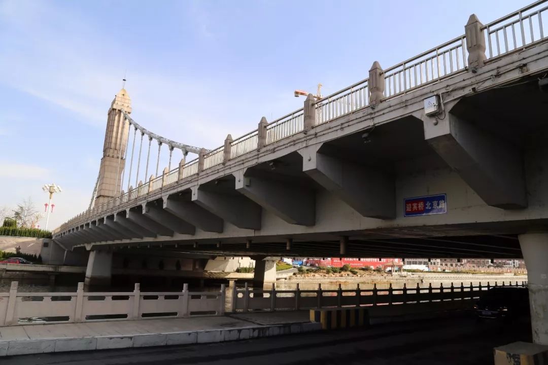迎宾桥↓腾飞桥位于书圣路,全长10612米,宽22