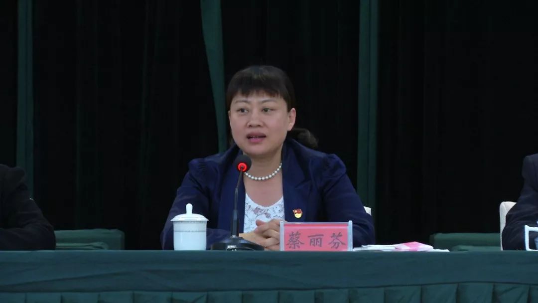 3月7日上午,漳州台商投资区召开妇女第一次代表大会,正式成立了区妇女